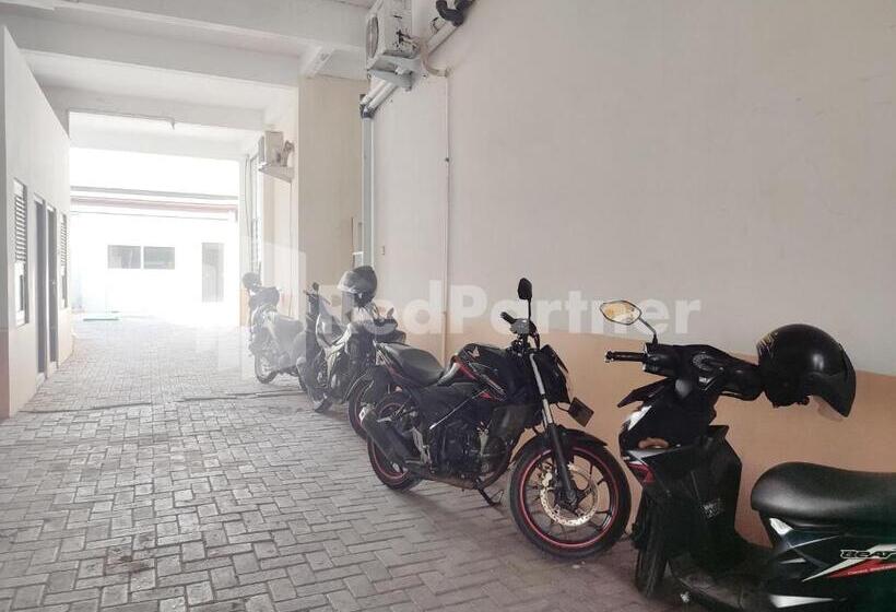 هتل Mutiara Residence Near Simpang Lima Mitra Reddoorz