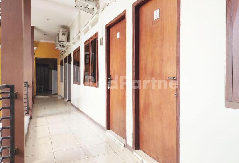 هتل Mutiara Residence Near Simpang Lima Mitra Reddoorz