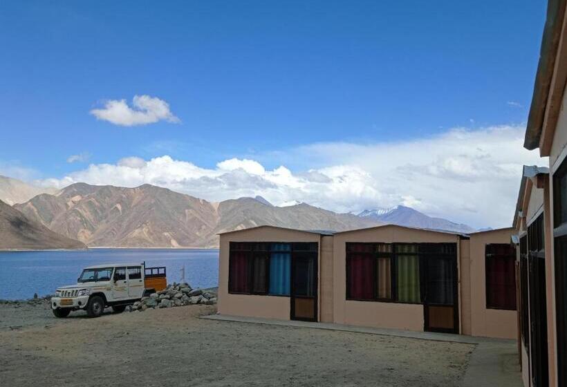 فندق Pangong Rainbow Cottage