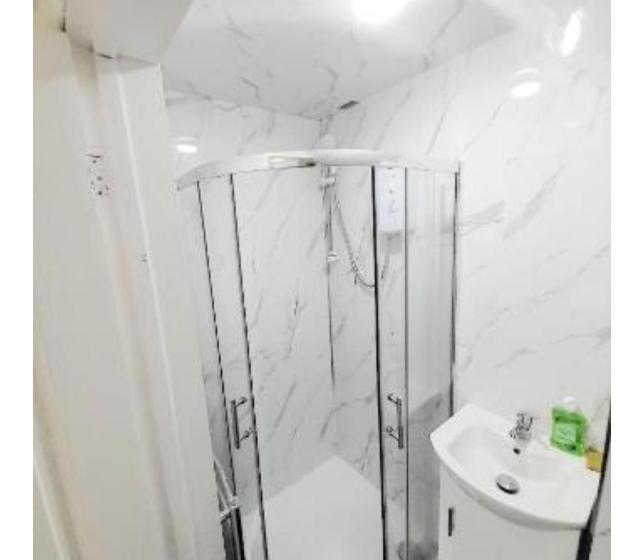 פנסיון Double Ensuite Room Free Parking