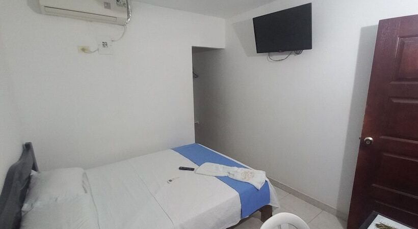 פנסיון Hostal Casa De La Abuela
