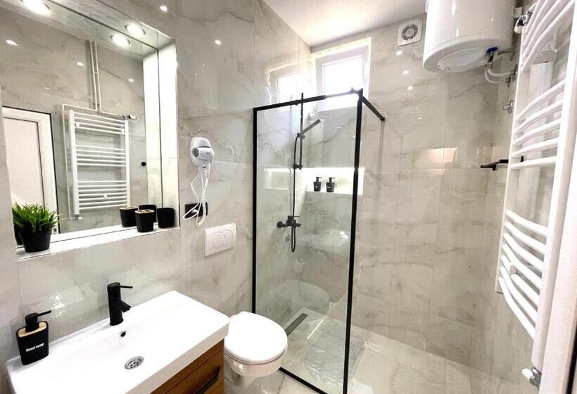 پانسیون Laguna Apartments