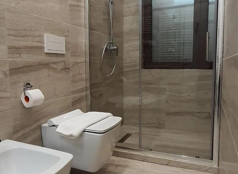 פנסיון Vila Ajet