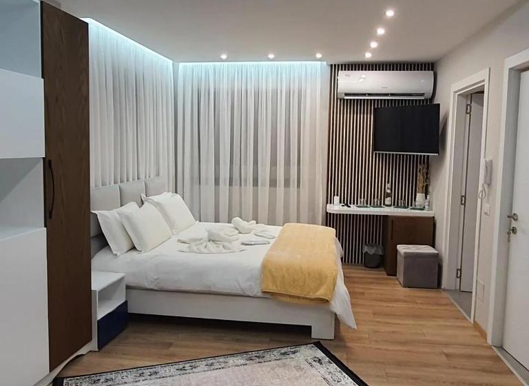 פנסיון Vila Ajet