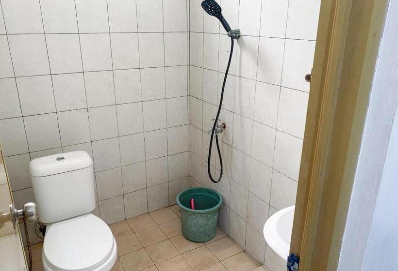 هتل Pelangi Merak Redpartner