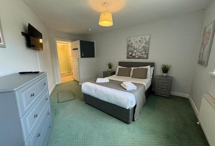 بنسيون Riverside House