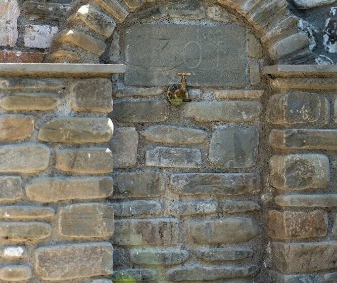 پانسیون Villa Zoi A Stay To Remember I Guesthouse Inside Elbasan Castle