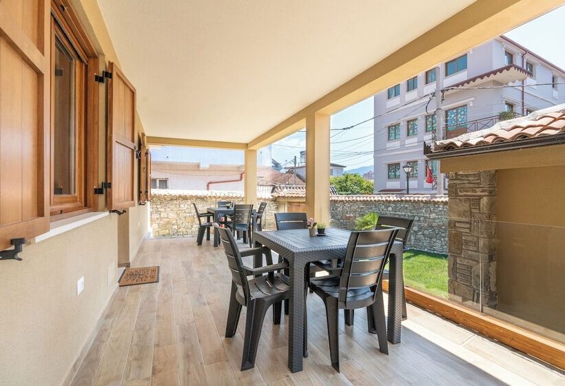 پانسیون Villa Zoi A Stay To Remember I Guesthouse Inside Elbasan Castle