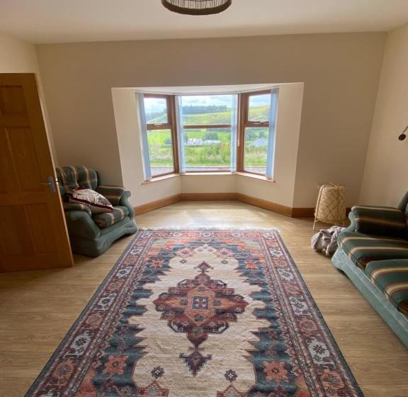 مبيت وإفطار Winki Waves   Surf Lodge And School
