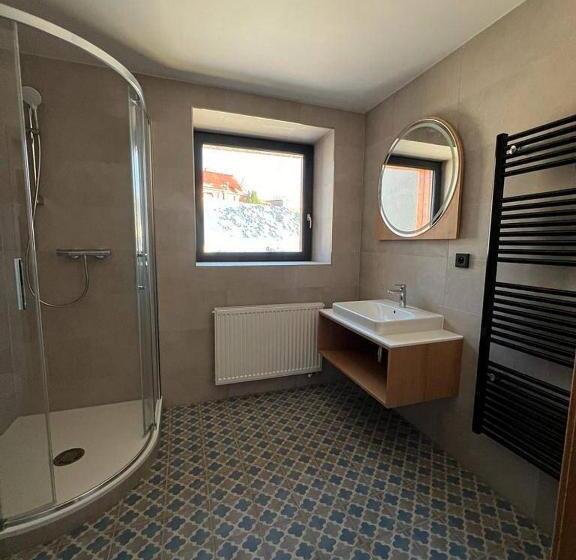 بنسيون Apartmány šestka