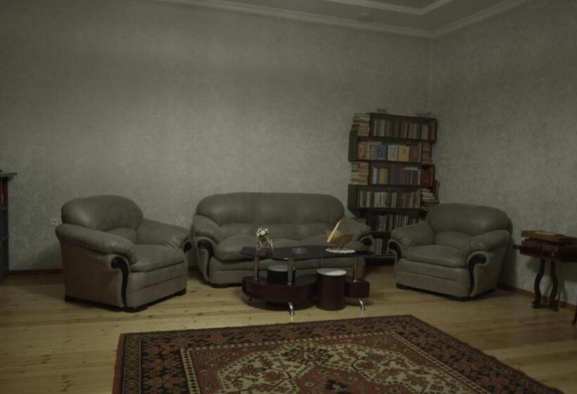 پانسیون Guest House Mekvena