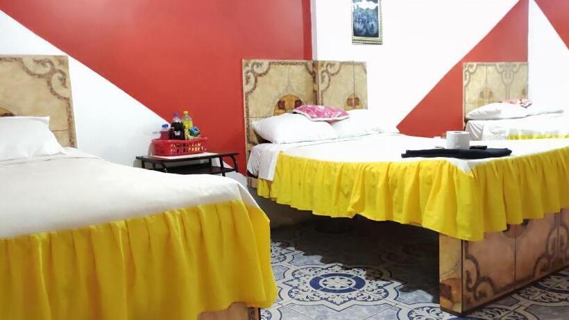 פנסיון Hostal San Juan De Calderon