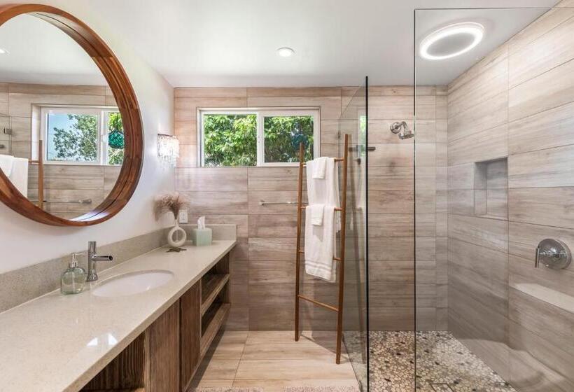 פנסיון King Room Mangolani Inn