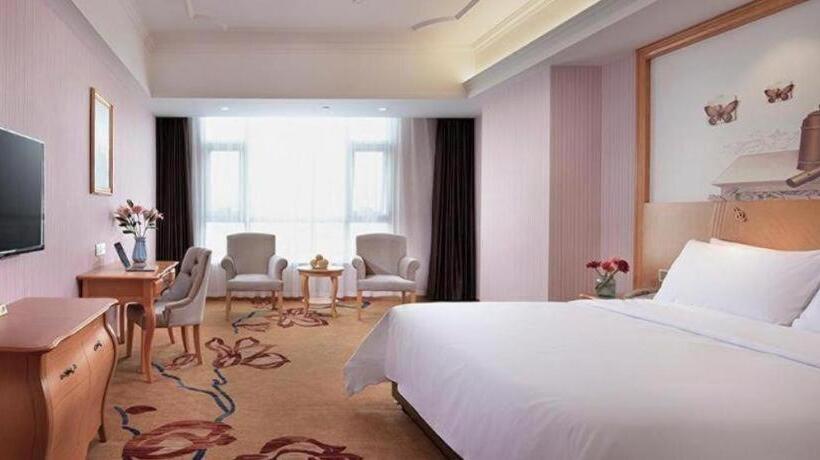 Vienna Hotel Guangdong Xinyi Jiaoyucheng River View