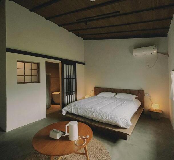 Bed and Breakfast 无用民宿useless Inn