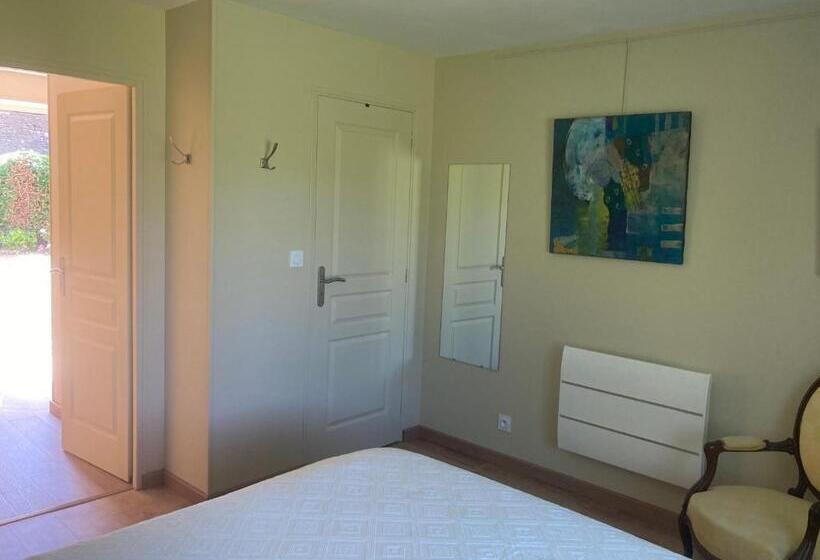 Bed and Breakfast Chez Anne   Chambre Avec Salle De Bain Privative