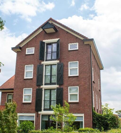 تختخواب و صبحانه De Mölle