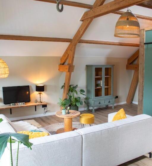 تختخواب و صبحانه De Mölle