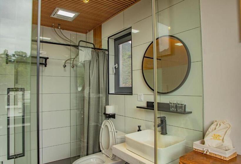 Bed and Breakfast Nature Cure Village Lodge 婺源自在舍民宿