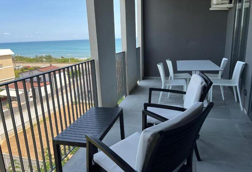 Ex Blank Hotel   Trilocale Fronte Mare