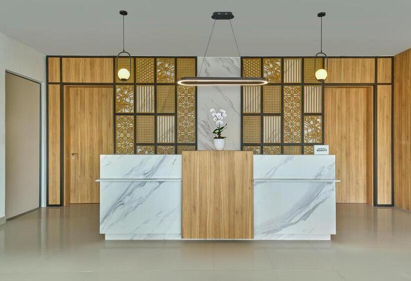 فندق Fairfield By Marriott Kuala Besut