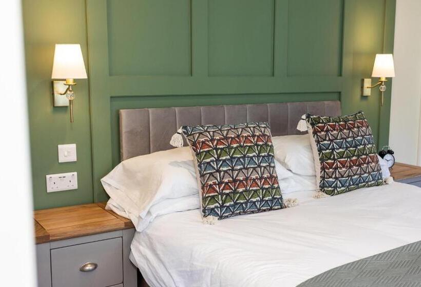 בית מלון כפרי The Town Crier, Tenby