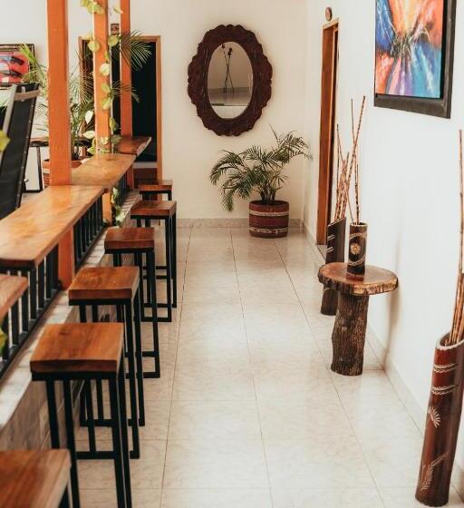 پانسیون Casa Hotel Hostal Del Cafe