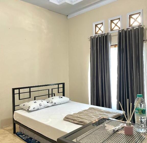 Пансион Harmoni Guest House Tumpak Sewu