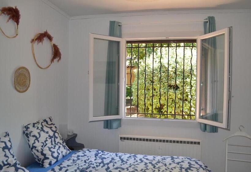 پانسیون Maison Rénovée Avec Terrasse Privative Et Jardin Au Centre De Gemenos