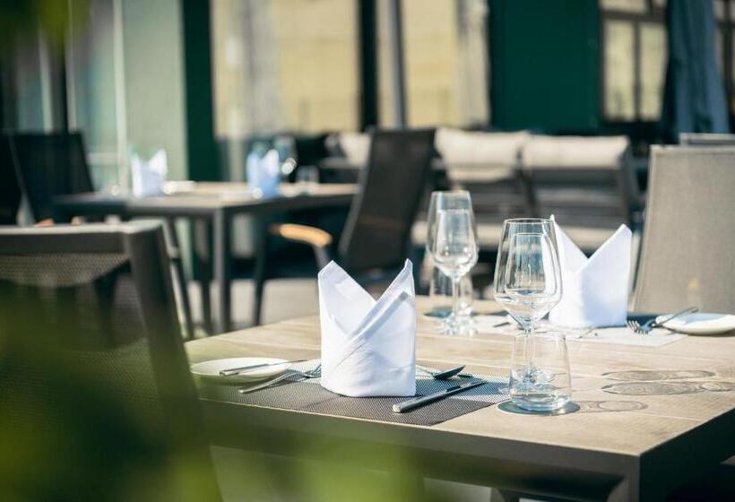 ホテル Target World Hunter S Lodge