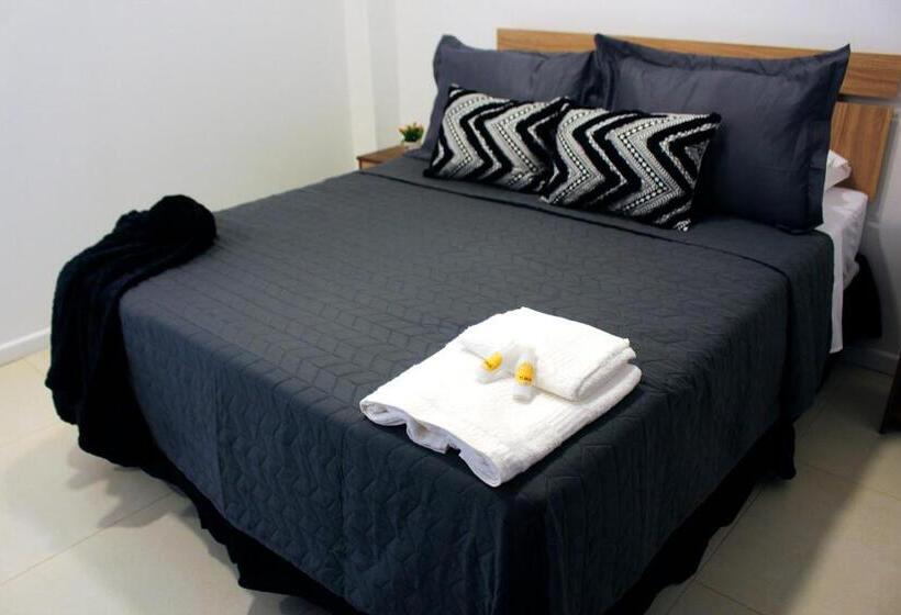 بنسيون Hostal El Valle