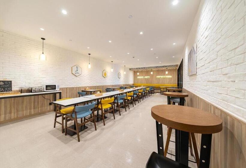 Hanting Premium Hotel Shanghai Fengxian Sports Center