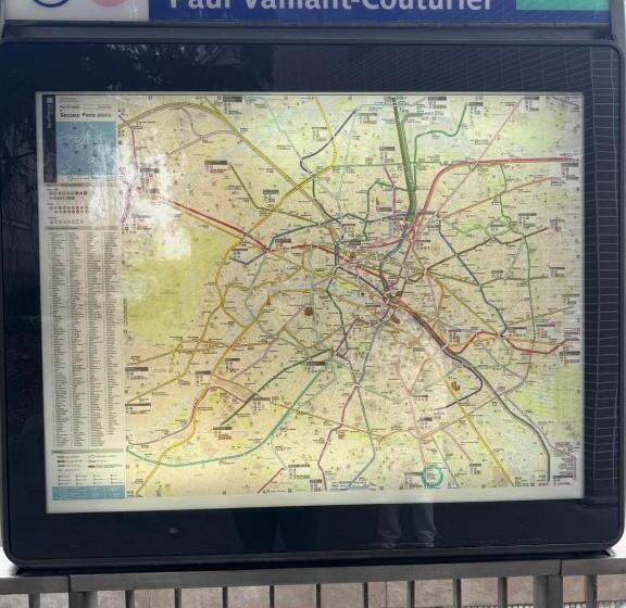 تختخواب و صبحانه La Maison De Sama à Paris Près Du Métro