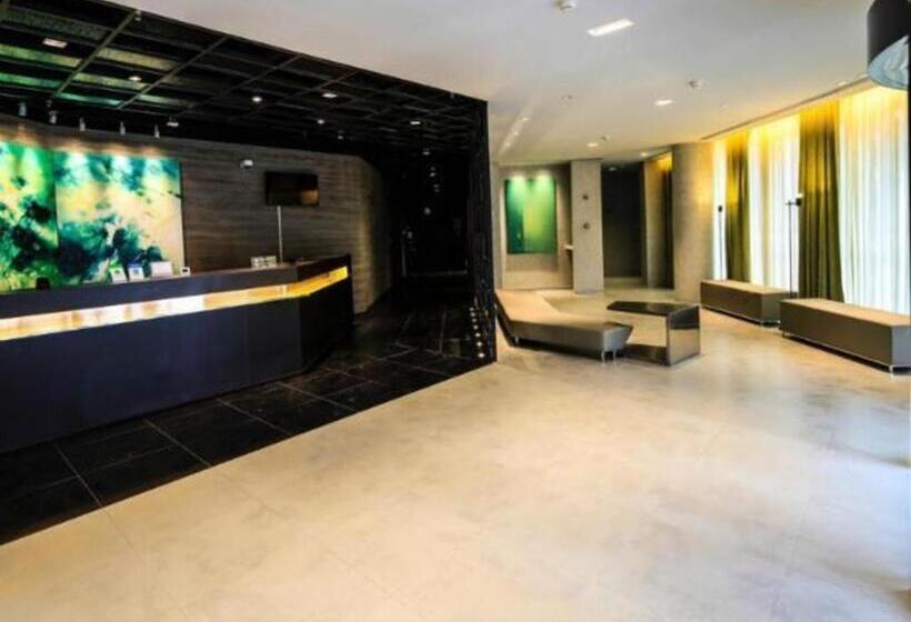 בית מלון כפרי Jinjiang Inn Select Tianjin Xiaobailou Metro Station