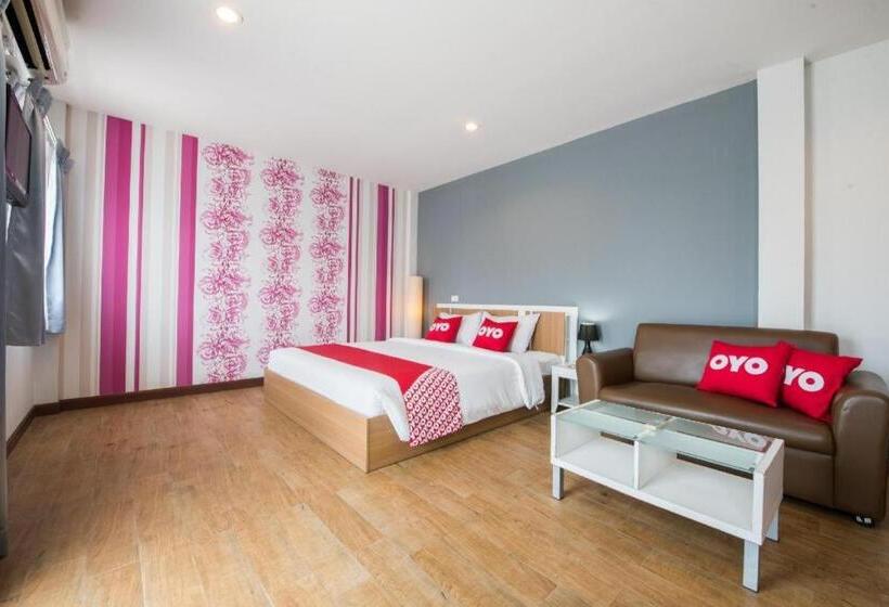 هتل Oyo 371 Sea Breeze Residence
