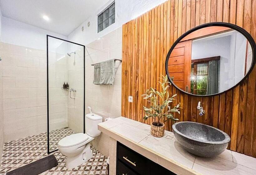 펜션 Island Boy Guesthouse N Prime Location In Canggu