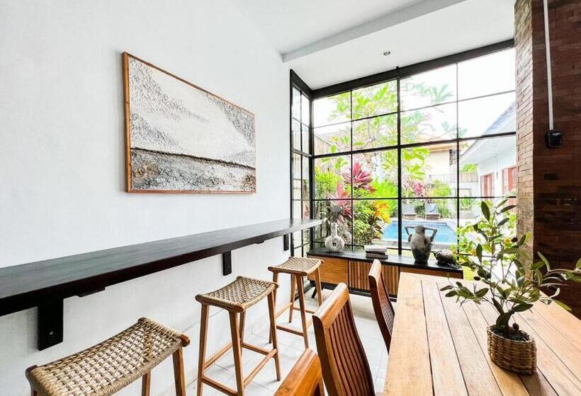 펜션 Island Boy Guesthouse N Prime Location In Canggu