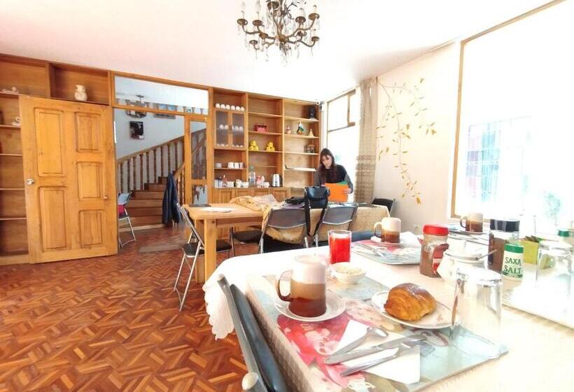 هاستل Hostal Rosim