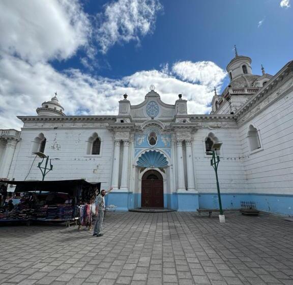 هاستل Hostal Rosim