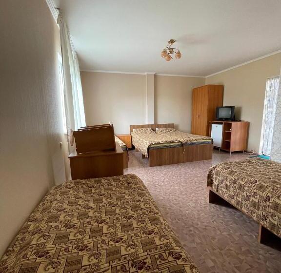 Hotel отель на берегу