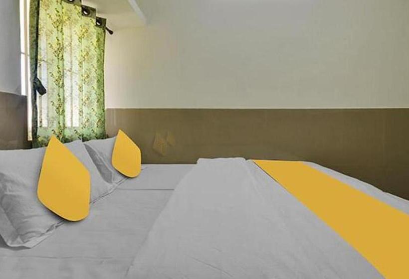 בית מלון כפרי Fabexpress Clover Castle   Nr Coimbatore International Airport