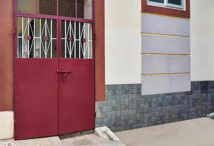 בית מלון כפרי Fabexpress Clover Castle   Nr Coimbatore International Airport