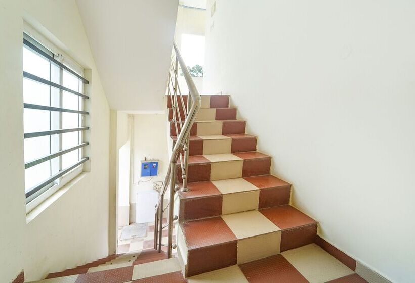 בית מלון כפרי Fabexpress Clover Castle   Nr Coimbatore International Airport