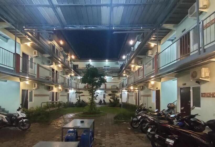 فندق Puspiptek Residence Syariah Mitra Reddoorz