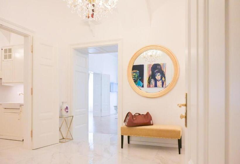 هتل Villa Gutenberg Le Grand    Free Parking