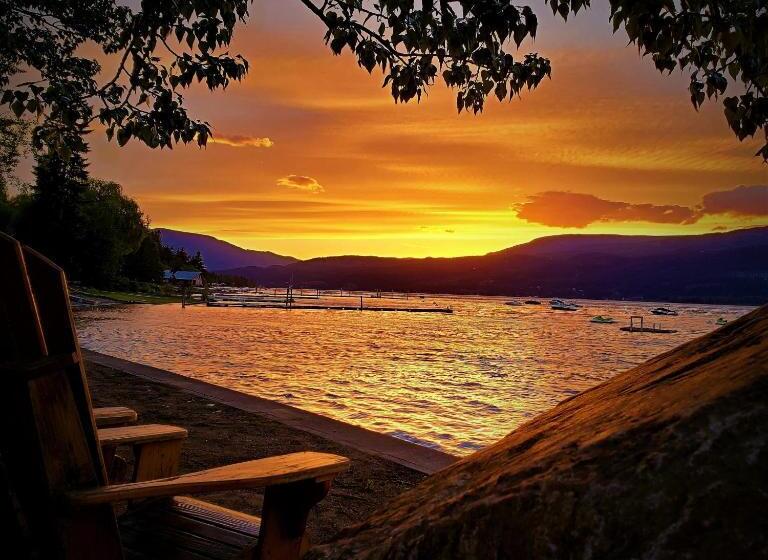 Maples Resort Shuswap