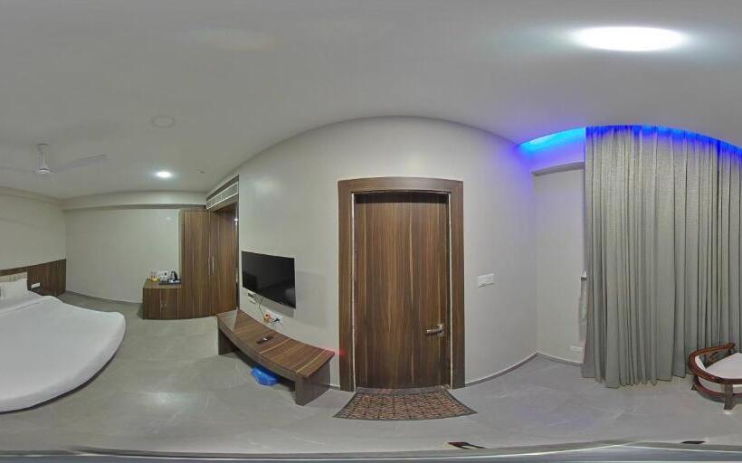 Tathastu Hotels & Banquet Hall
