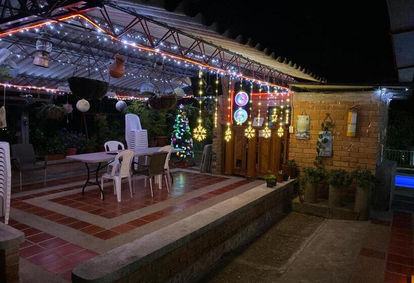 هتل Chalet Alto Bonito