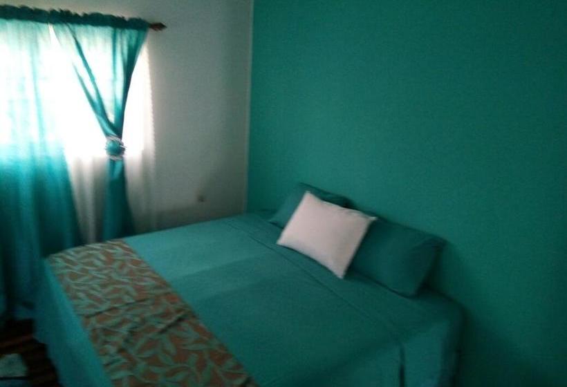 تختخواب و صبحانه Svilla