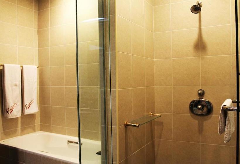 هتل Ponderosa Golf & Country Resort